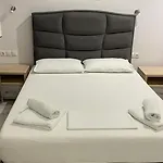 Vangjelis ホテル