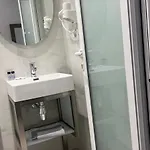 ホテル Vangjelis *