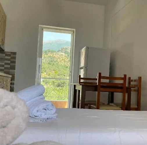 Hotel Vangjelis Himarë