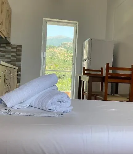 Vangjelis * Himara