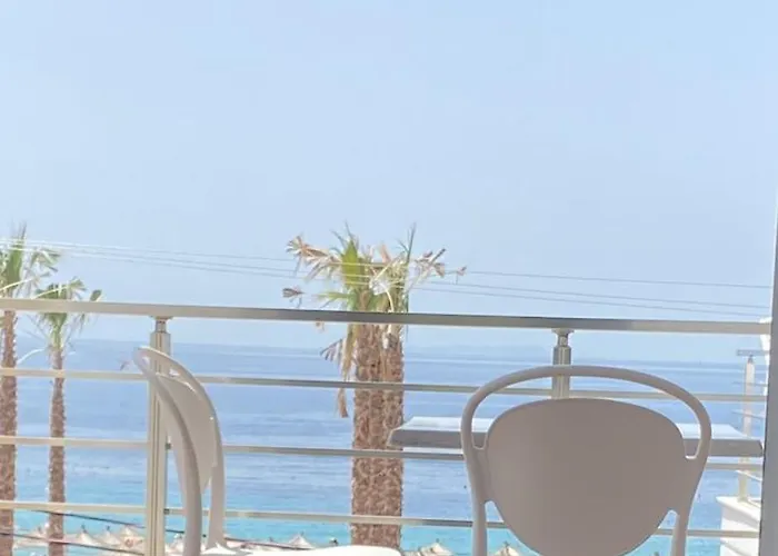 Vangjelis * Himara