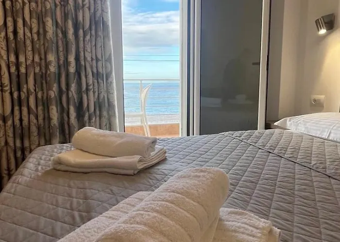 Vangjelis Hotel Himara