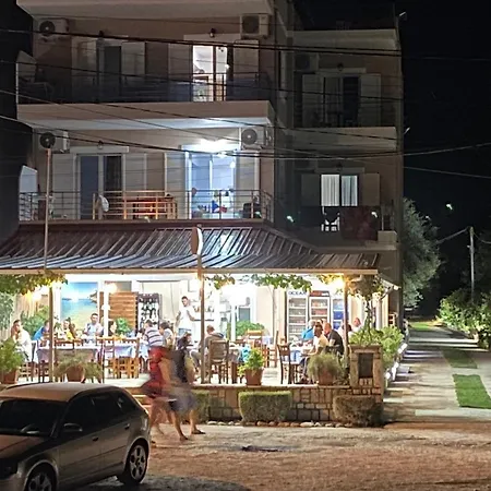 Hotel Vangjelis *