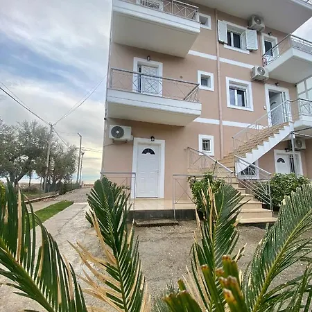 Hotel Vangjelis *