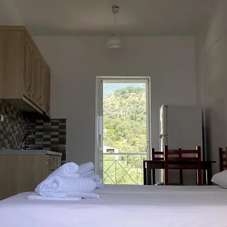 Vangjelis Hotell Himare