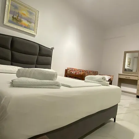 Vangjelis Hotell Himare