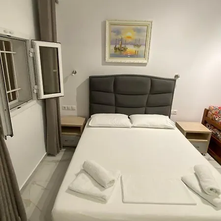 Vangjelis Hotel