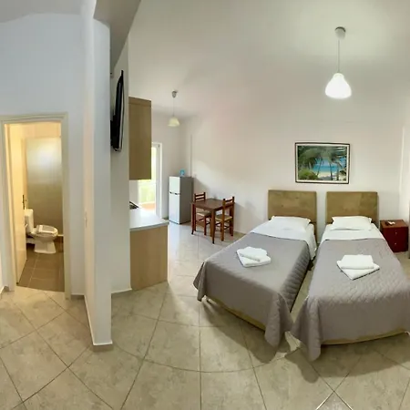 Hotel Vangjelis *