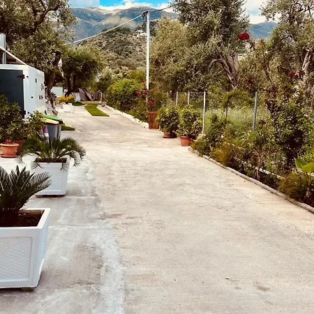 Vangjelis Hotel Himare