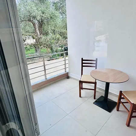 Vangjelis فندق