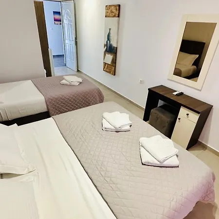 Hotel Vangjelis *