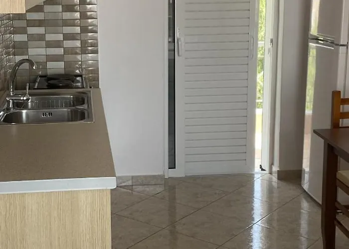 Vangjelis Otel *