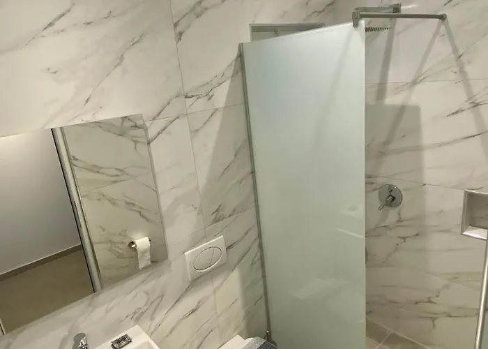 Vangjelis Otel Himarë